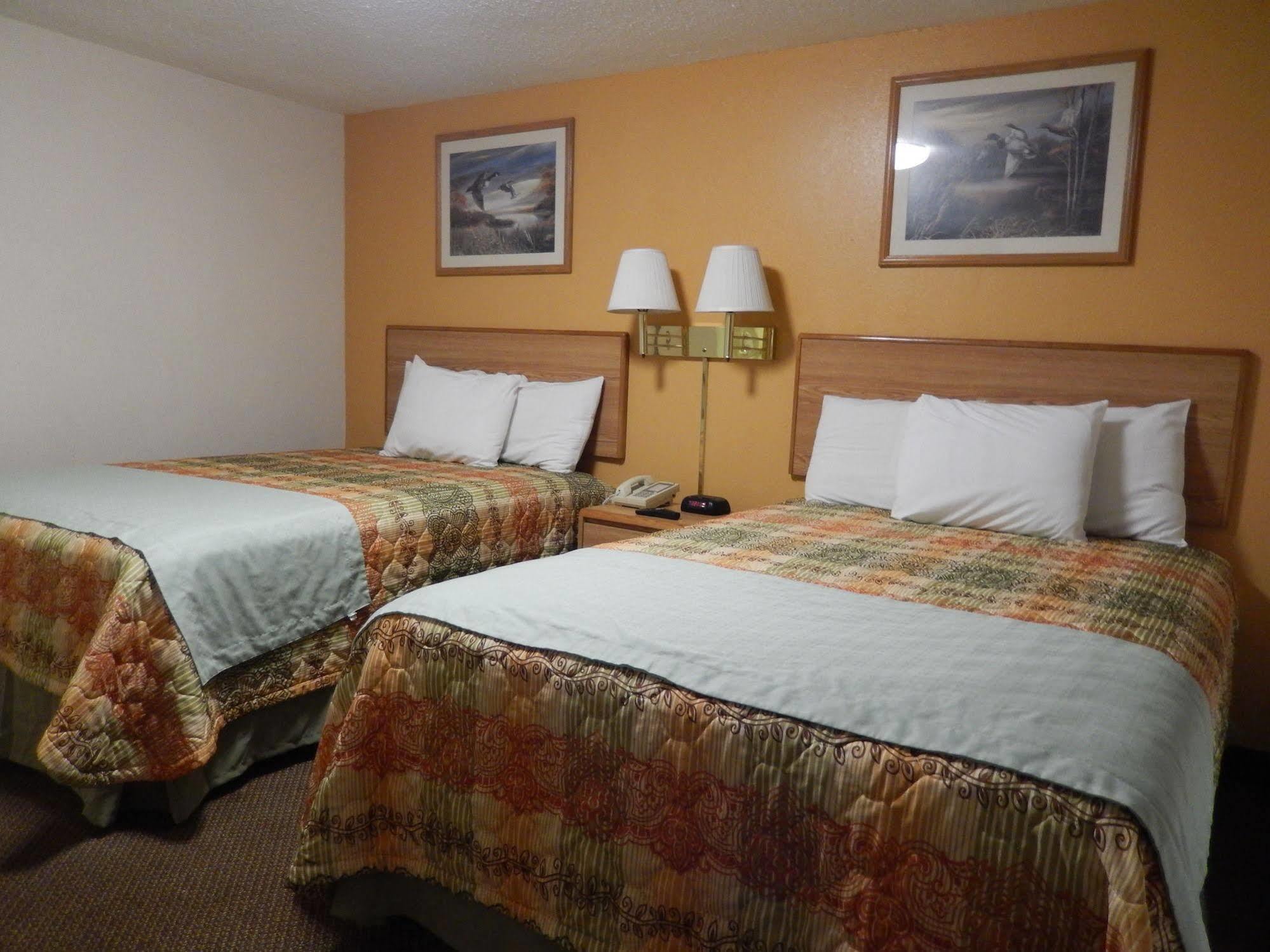 Executive Inn Pearsall Exterior foto